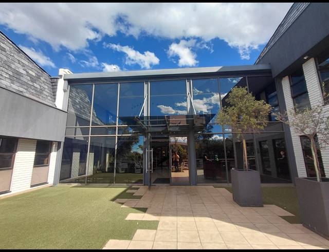 149M² OFFICE TO LET IN HURLINGHAM